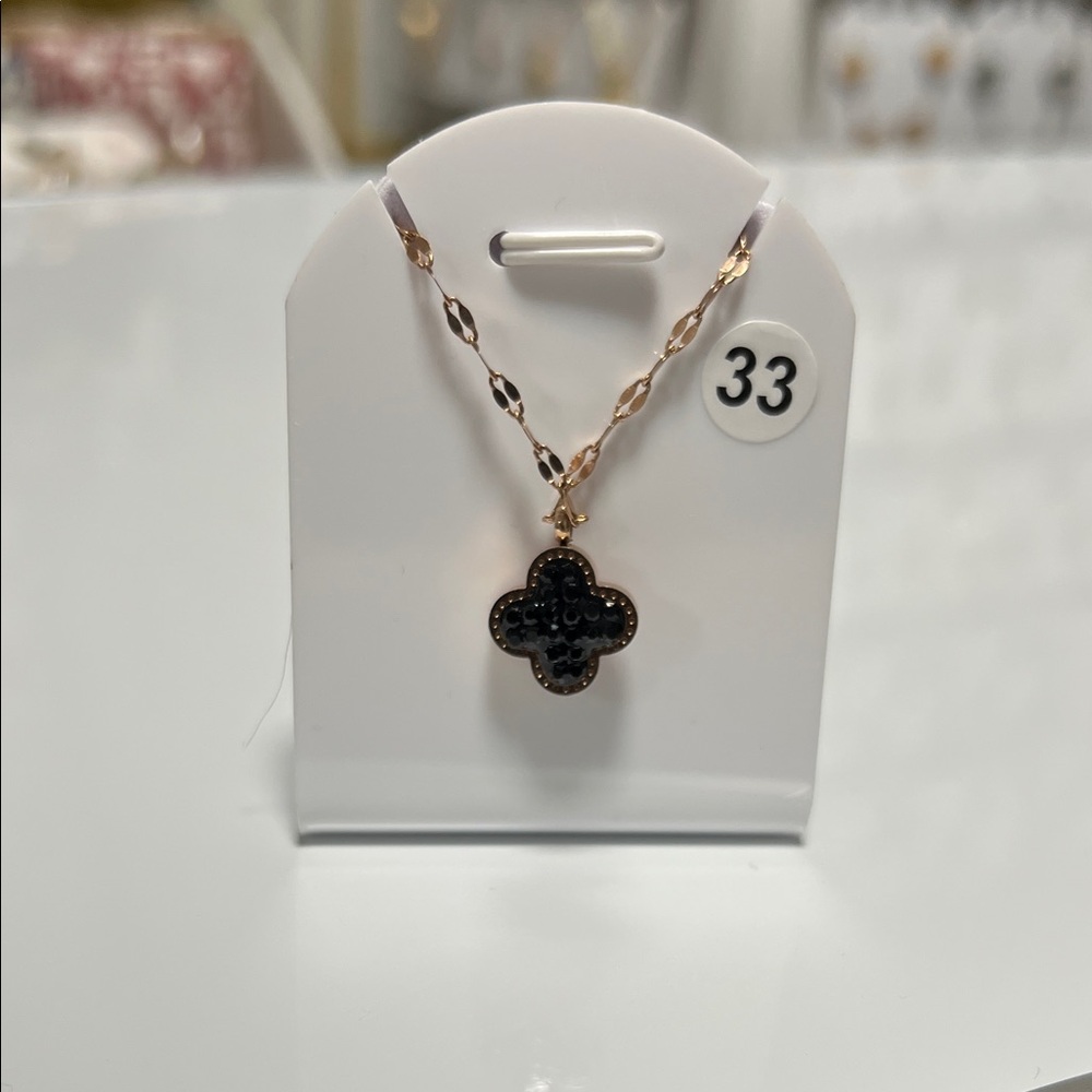 Elegant Black and Gold Pendant Necklace